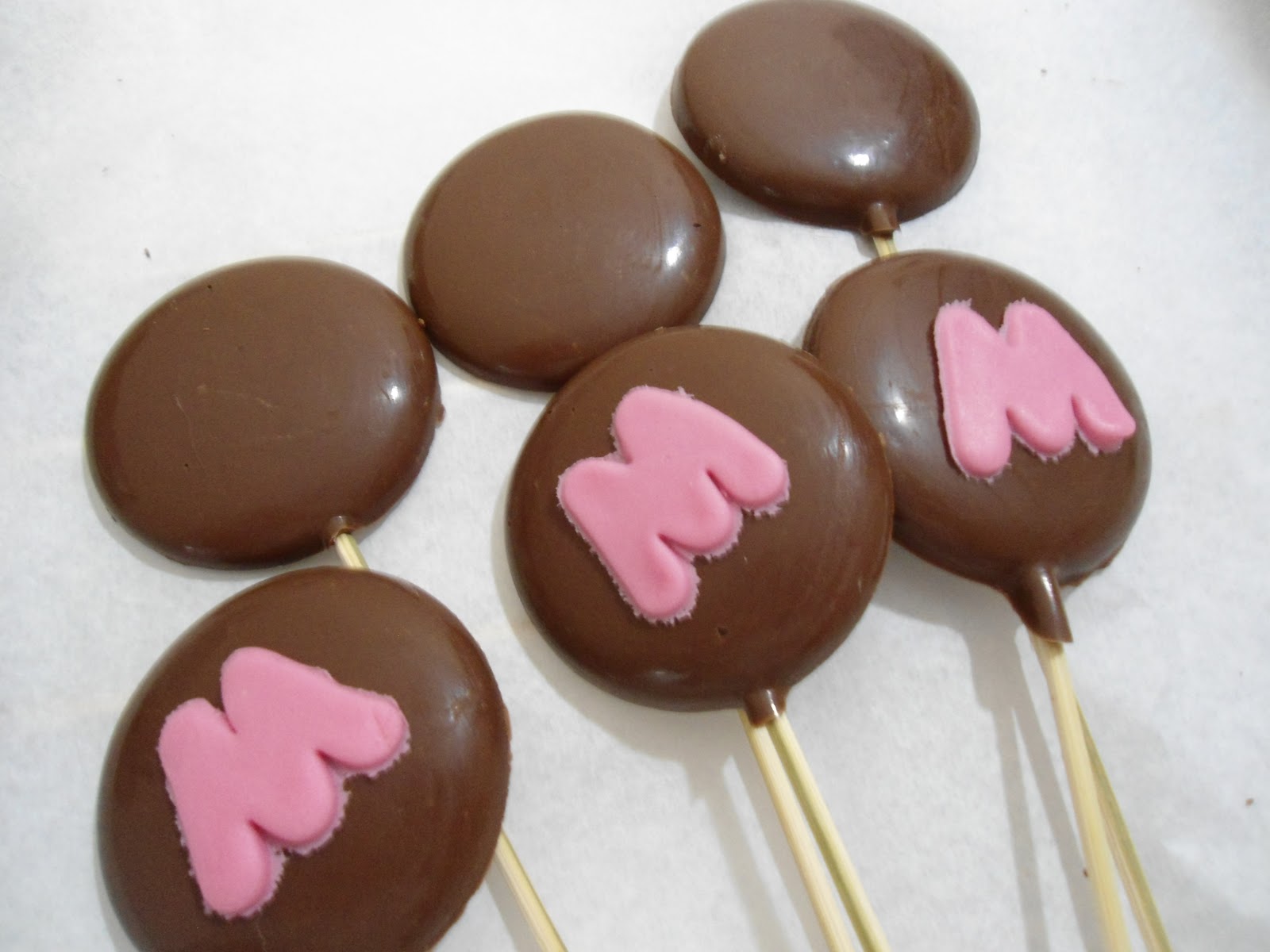 Chocolita O amor em Chocolates Pirulitos de Chocolate Personalizados