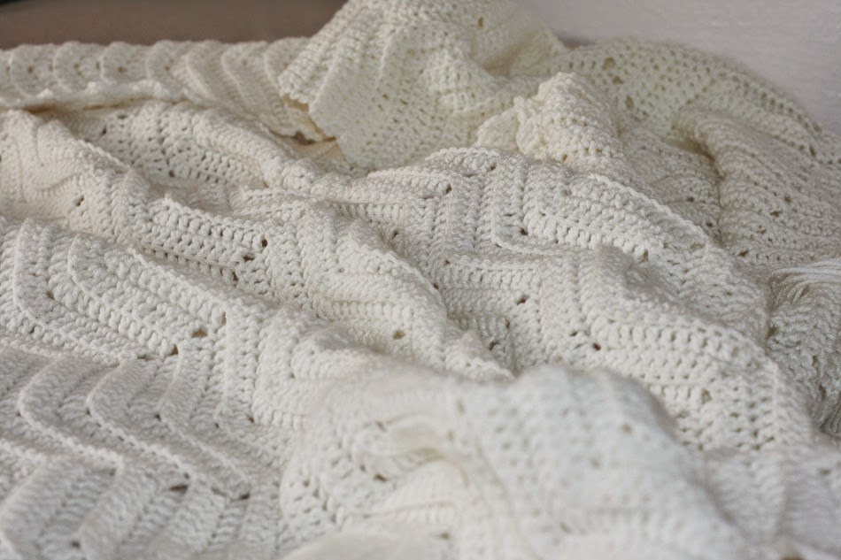 the Modern Prairie Girl A Finished Afghan + HowTo Fringe/Tassels