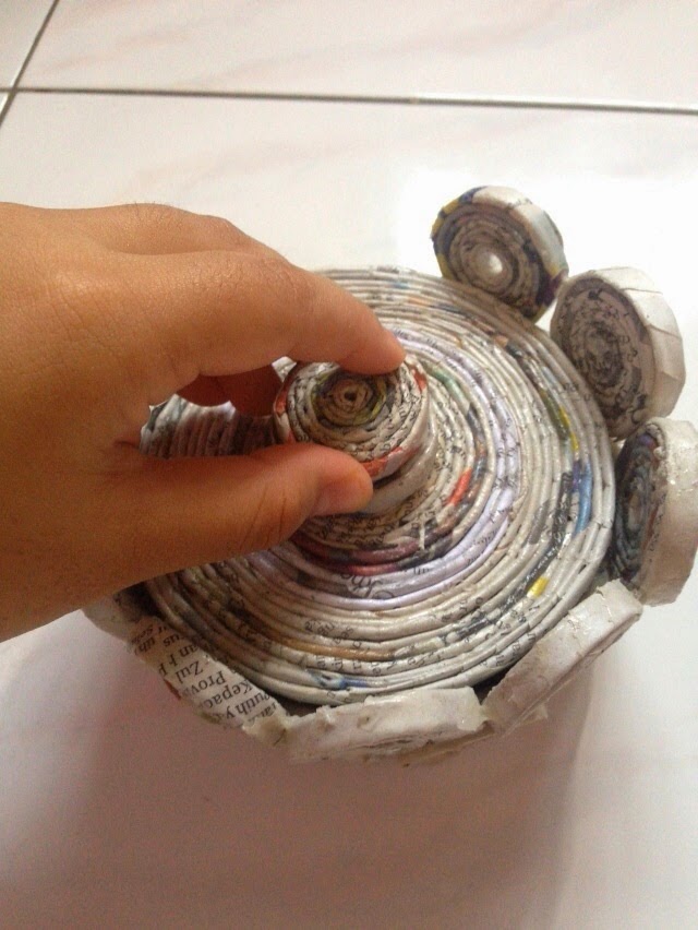 Atiteach Blog's CARA MEMBUAT TEMPAT PERMEN DARI KERTAS KORAN