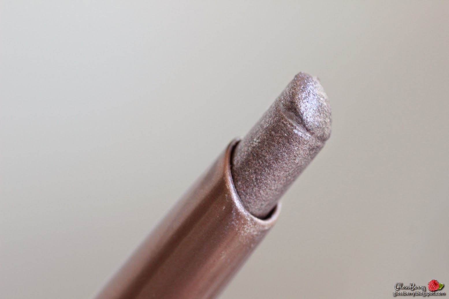 pupa matic stylo eyeshadow stick taupe review swatches 002 צללית סטיק פופה 