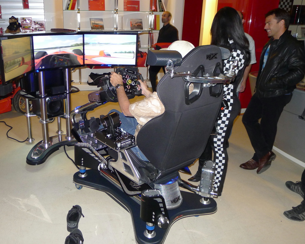 Schmetterling Aviation: Oriol Servia