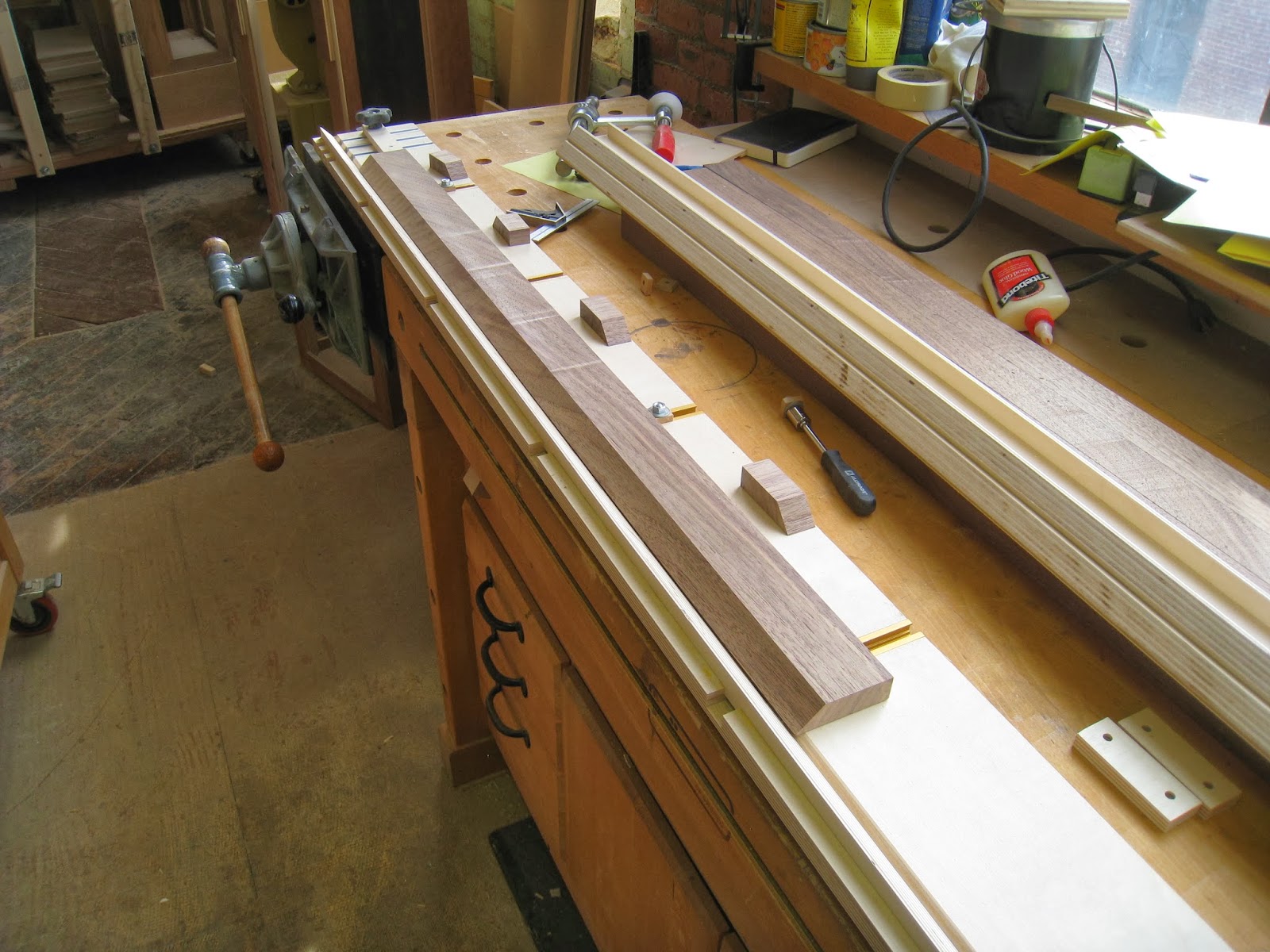 James Watriss Shooting board for truing long miter joints