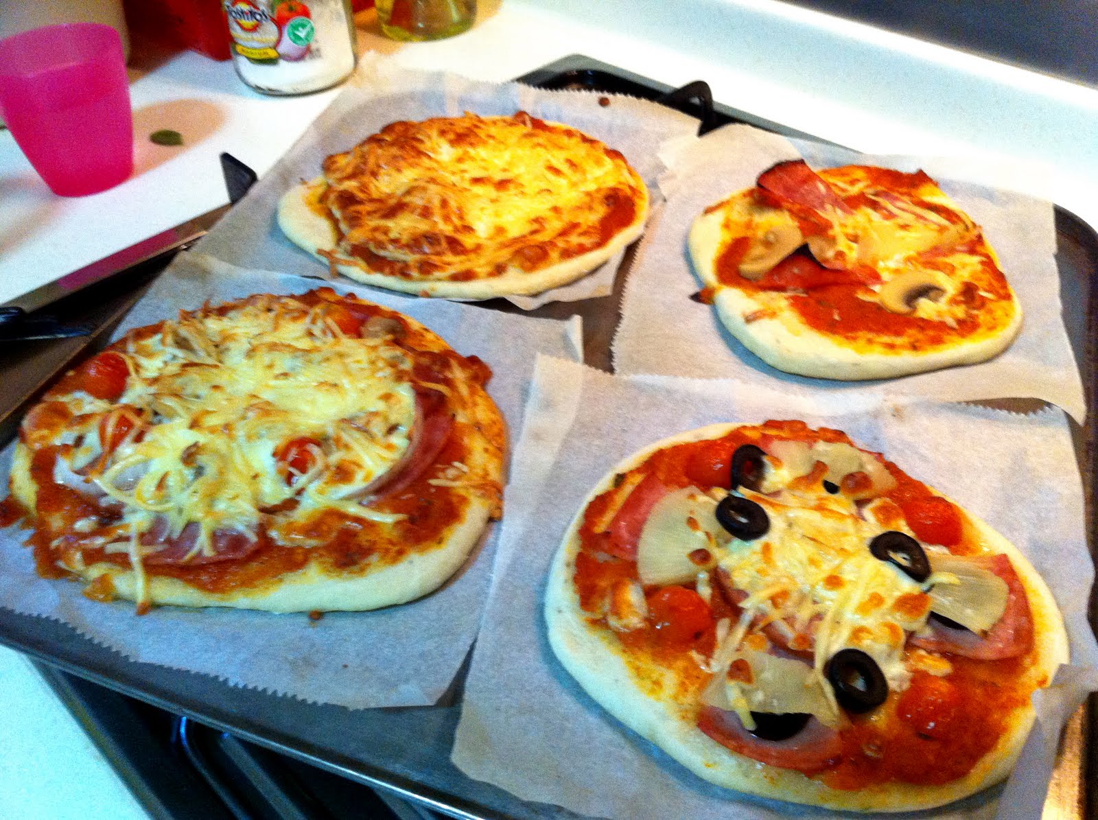 Mum Loves Cooking DIY Pizza Party!