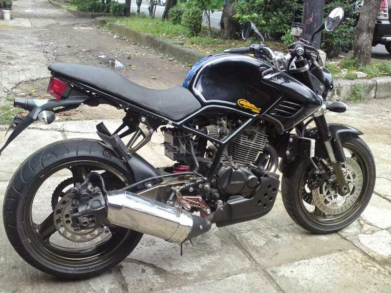 Honda Tiger Modifikasi kumpulan foto modifikasi motor honda tiger terbaru otomotiva Honda Tiger Modifikasi kumpulan foto modifikasi motor honda tiger terbaru otomotiva