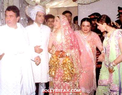 karisma wedding photo - (3) - Kareena-Ranbir family ties