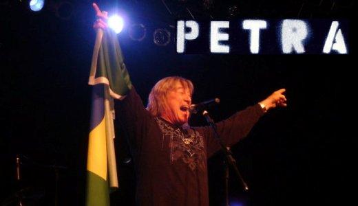 Petra volta a Curitiba para um show histórico