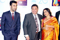 ranbir and rishi kapoor in zee cine awards 2013 photos