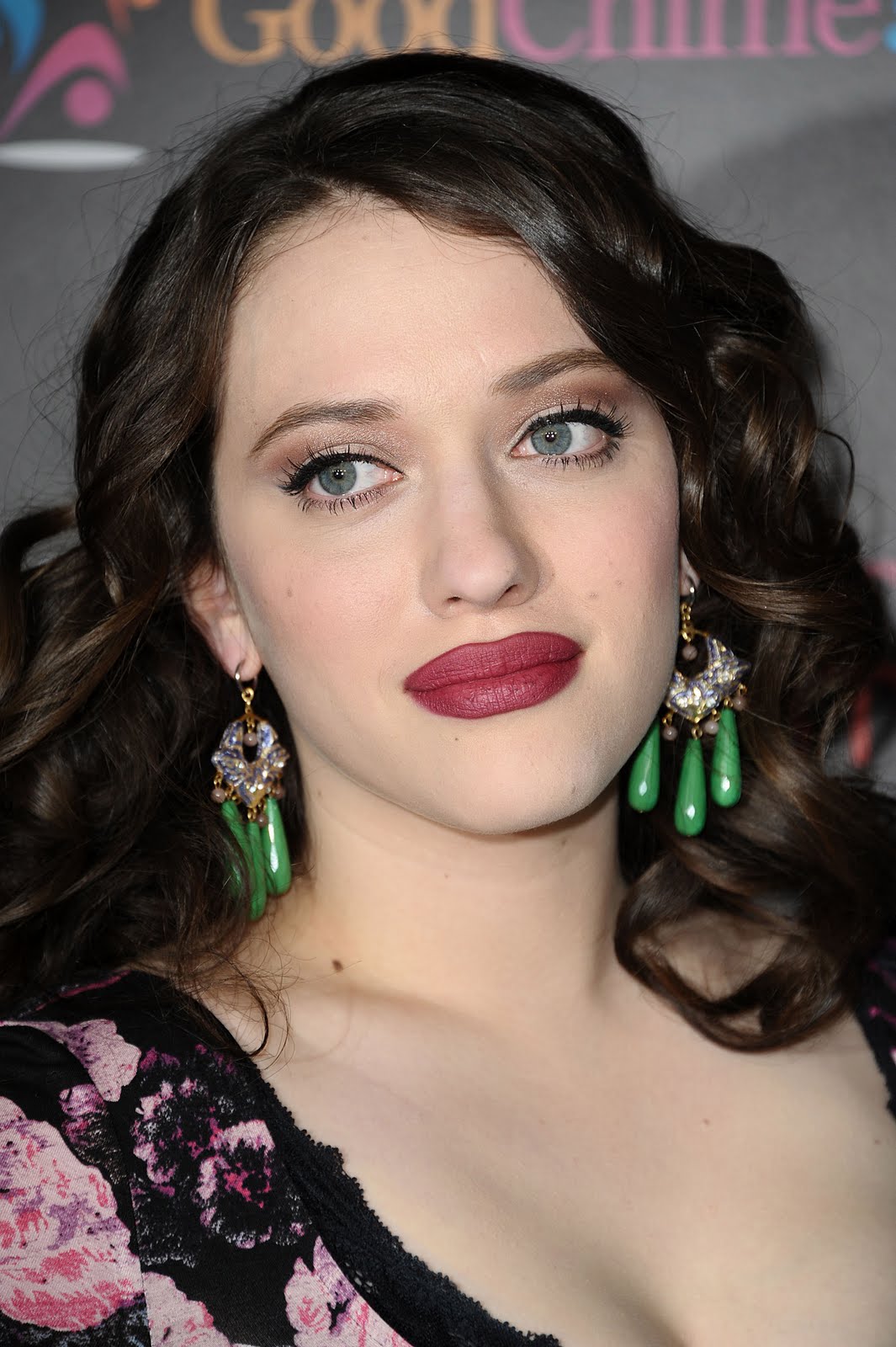 http://3.bp.blogspot.com/-yvdEDiNoI30/Twh_qE1sd1I/AAAAAAAAh9g/iUy5VHbDq7c/s1600/092376699_KatDennings_tv_guide_mag_hot_list_party_001_122_361lo.jpg