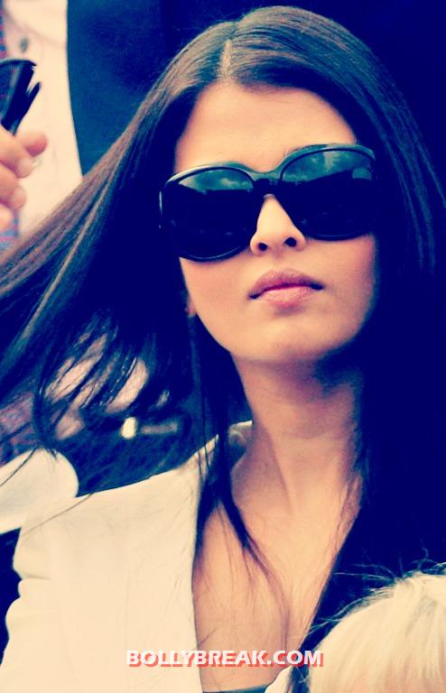 Aishwarya Rai with Glasses - (6) - Which Actress looks the Best in Glasses? 