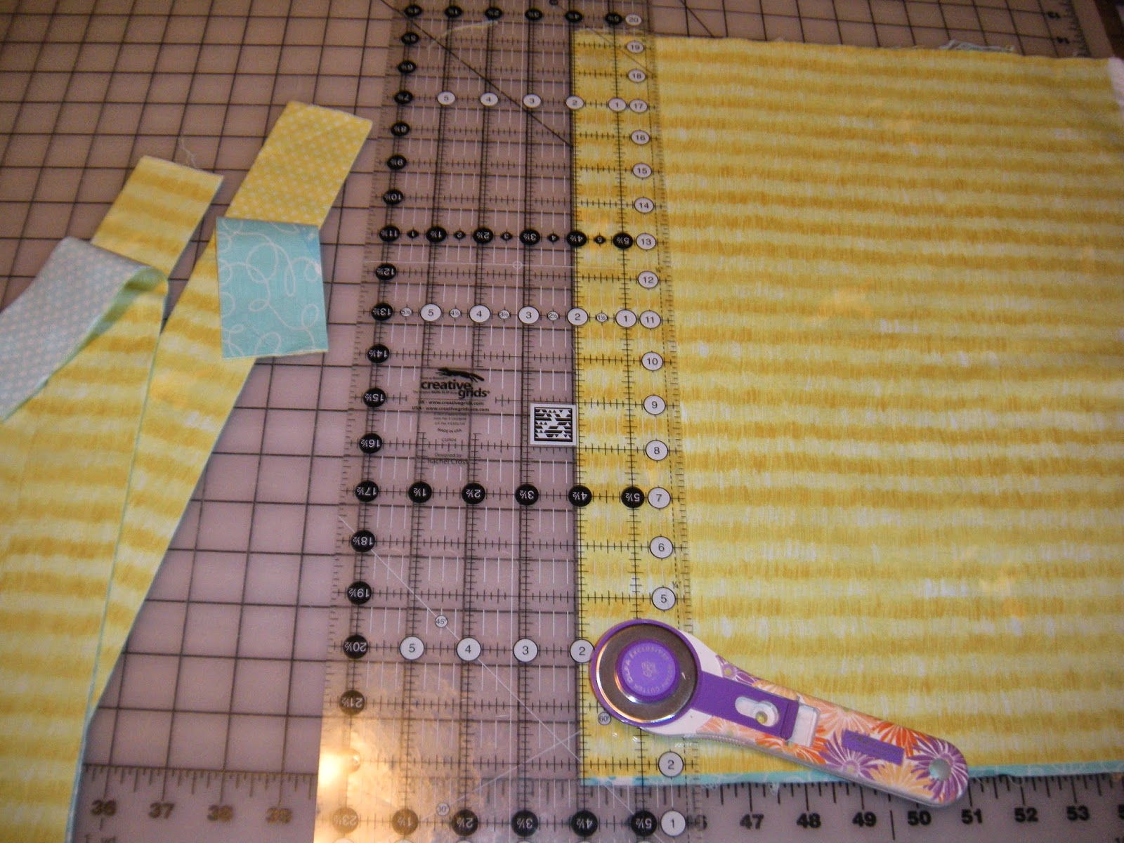 Life in the Scrapatch Here Kitty Kitty Quilt Tutorial Log Cabin Block