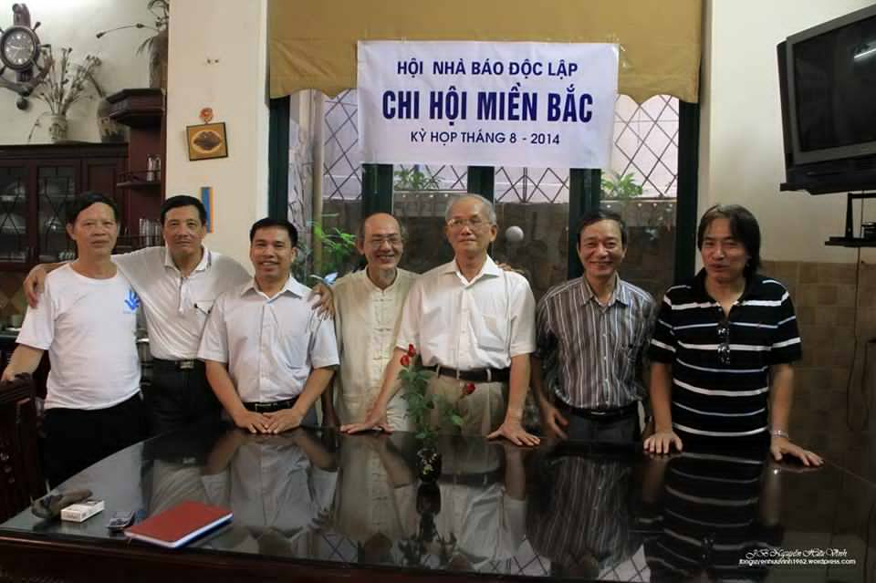 (VNTB)-Tâm thế đi họp Hội Nhà báo độc lập lần thứ nhất