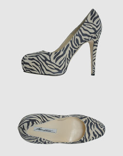 brian atwood's shoes, pump