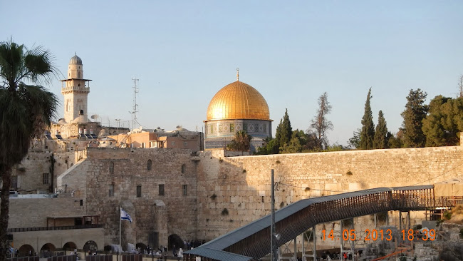 From the Wall to the Wall - Jerusalem calls Peace!