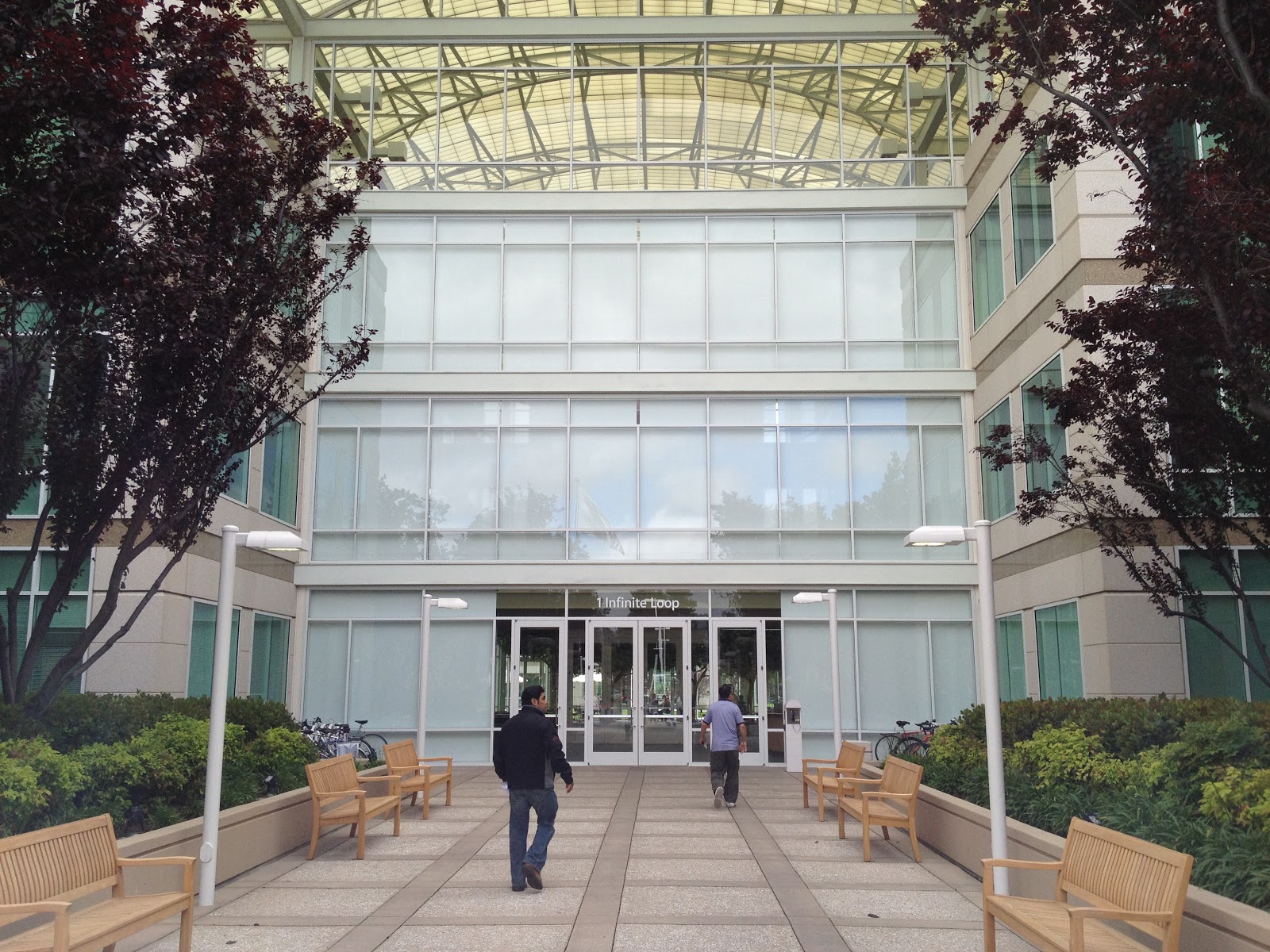 Rob Logic My Visit to Apple Land (a.k.a. Apple World Headquarters)