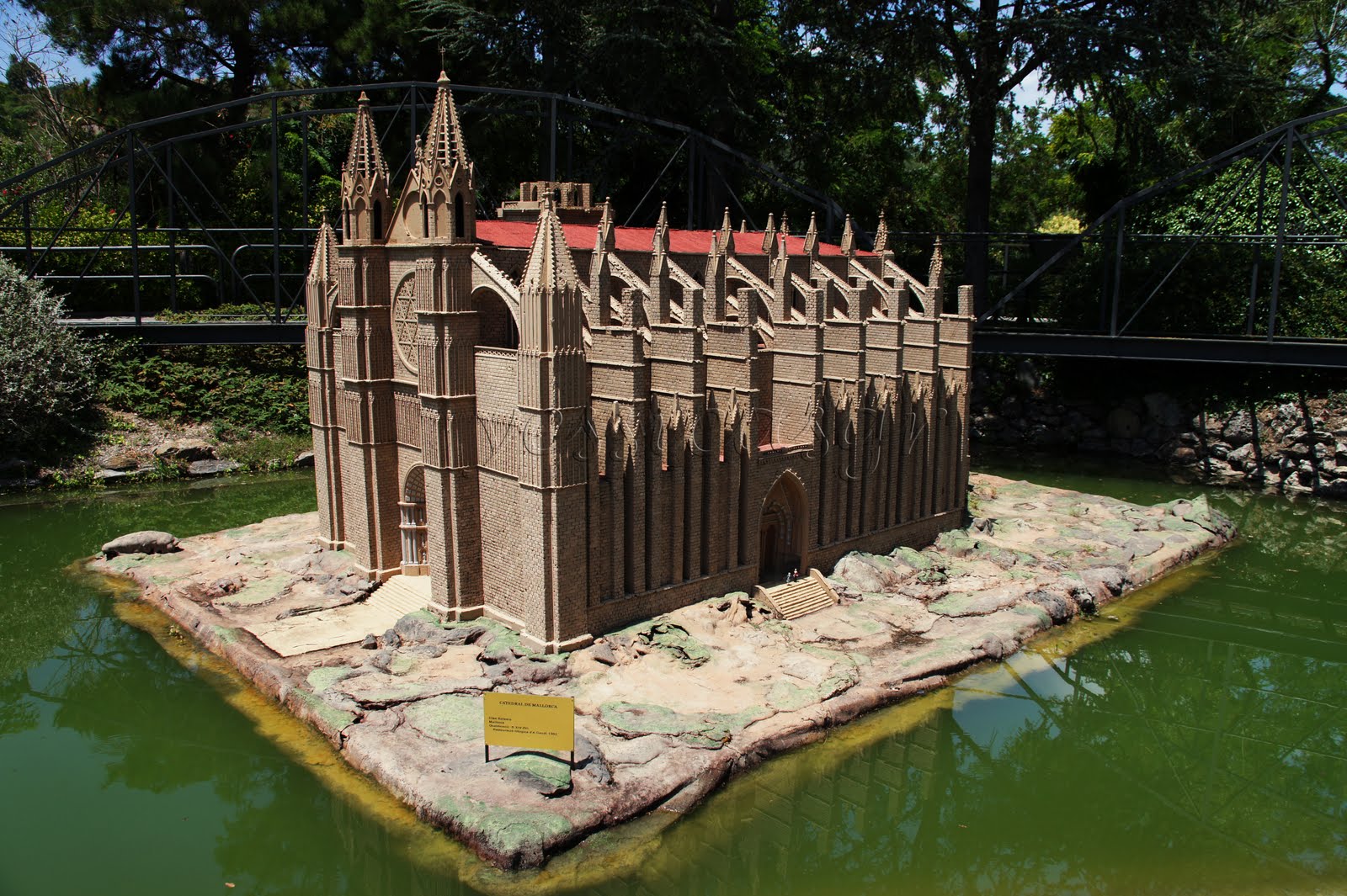 Las Crónicas de Yeria Catalunya en Miniatura