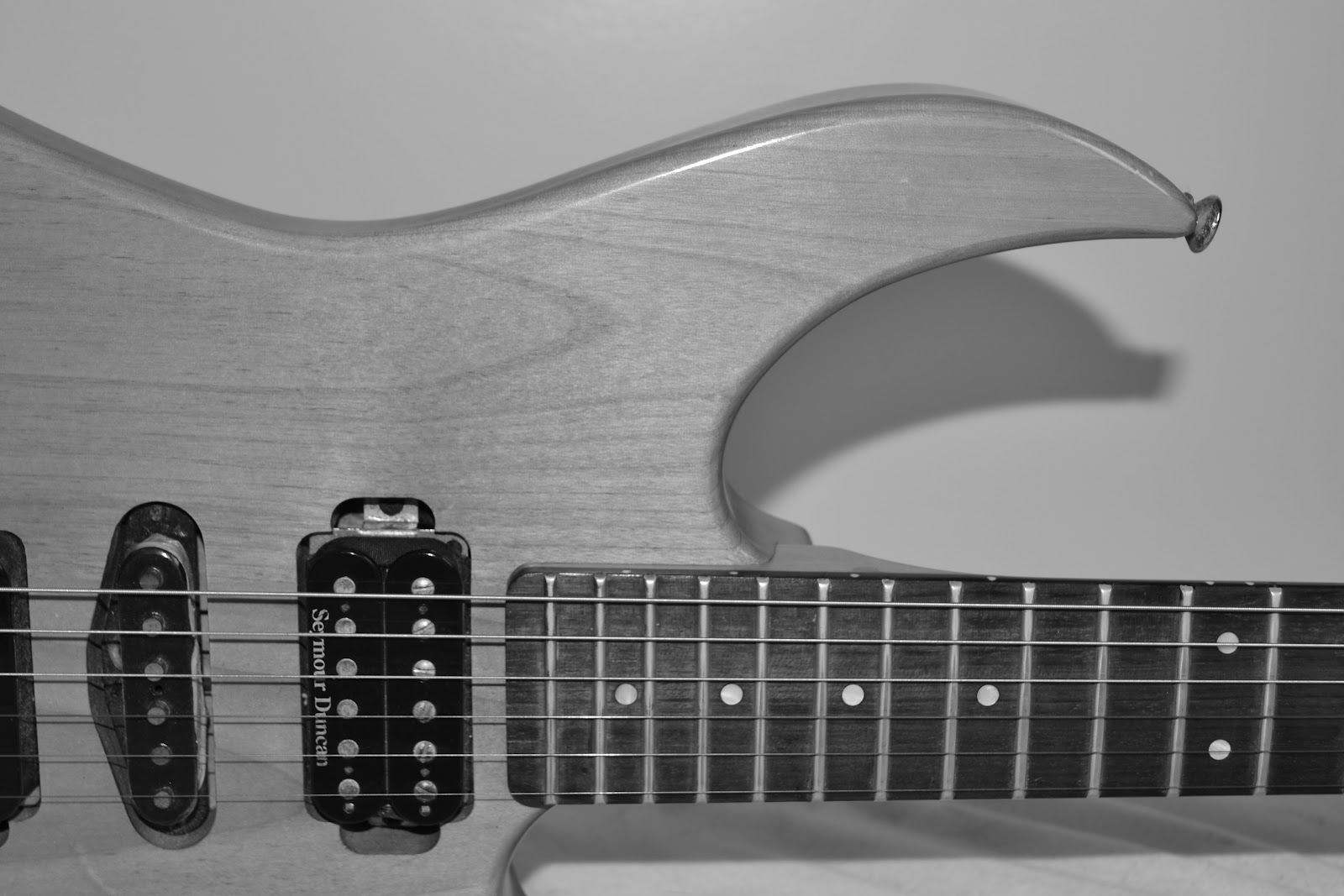 JAZZ GUITAR IMPROVISATION COMO AFINAR SEU VIOLÃO OU GUITARRA HOW TO