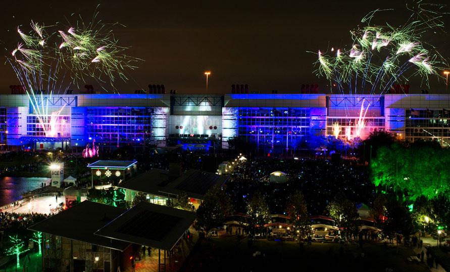 Fireworks eve year omaha gene nebraska leahy mall 'LUSH' : Goodbye 2011! Hello 2012!