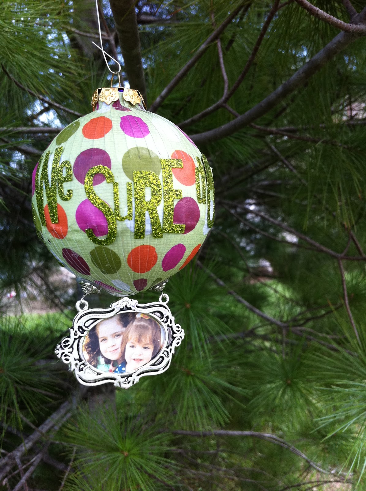 DIY christmas ball ornaments from the letter 4