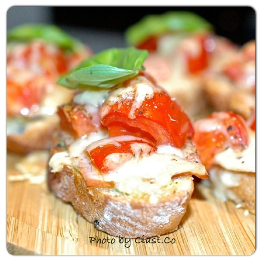 Ciast Co Moja Wersja Bruschetty Czyli Grzanki Z Serem Szynka I Pomidorami