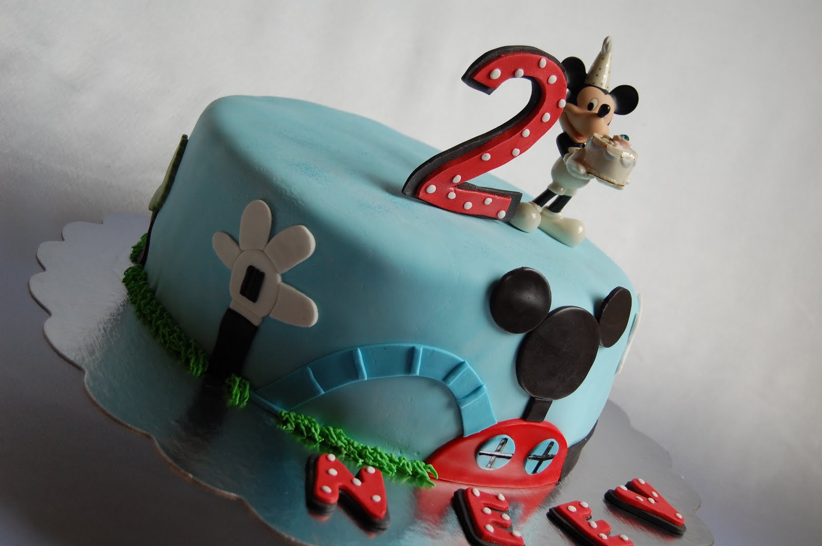 CUSTOMISED CAKES BY JEN: Mickey Mouse Clubhouse Cake