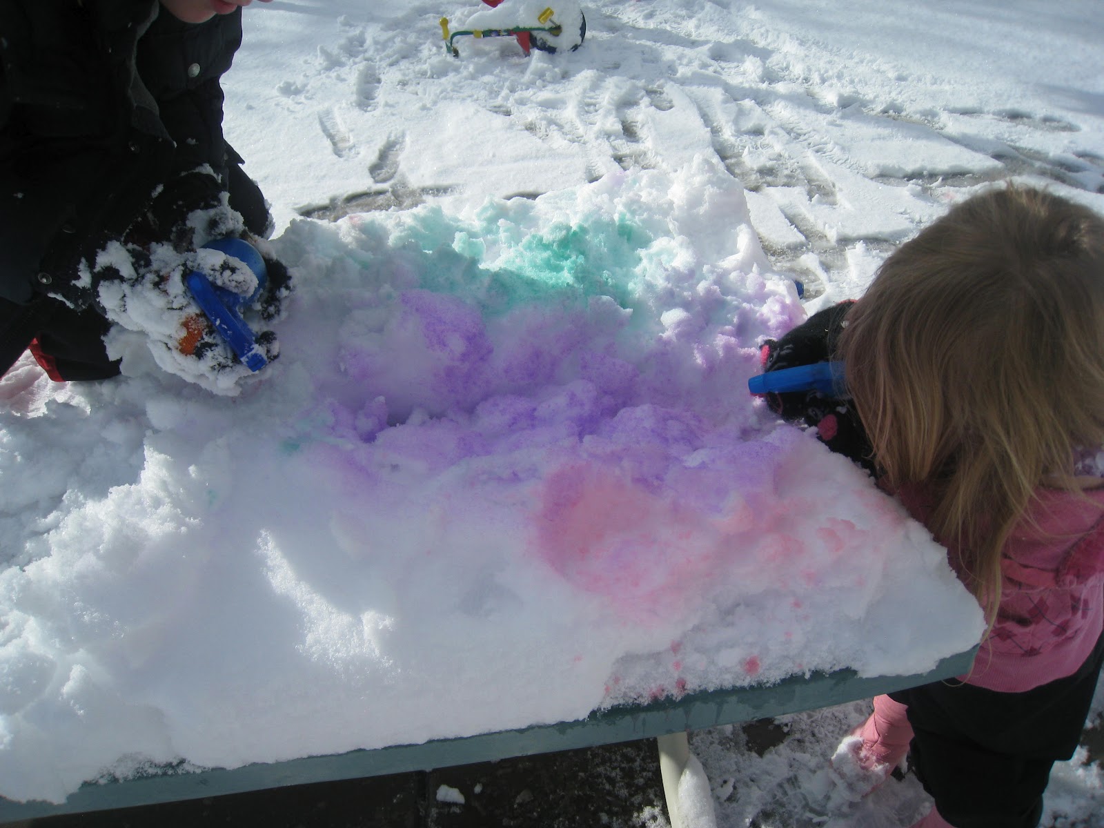 Snow Painting!! Teach Beside Me