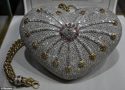 Mouawad y Hermès, entre las carteras de lujo con diamantes sobre
