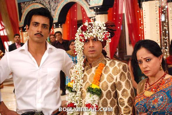 Sonu Sood, Sandeep Baswana, Sheeba Chaddha - (2) - Rati Pandey, Sonu Sood on the sets of 'Hitler Didi'