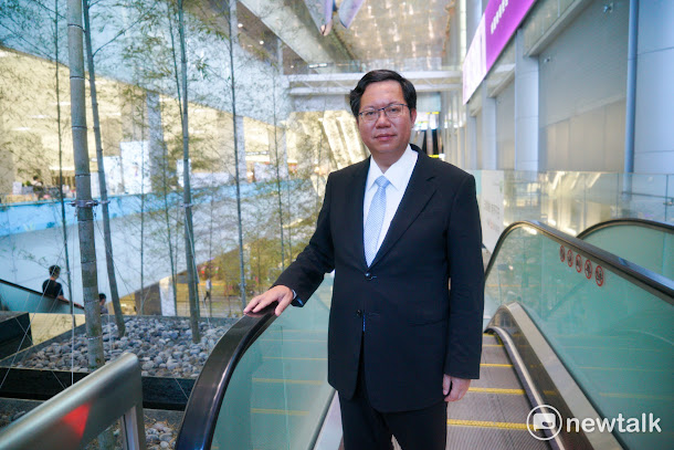 桃園市長鄭文燦認為,「前瞻基礎建設計畫」能打通桃園的任督二脈,展開台北、新北早就開始的捷運建設,「台北吃牛排,我們少要吃牛肉湯麵」。 桃園市長鄭文燦認為,「前瞻基礎建設計畫」能打通桃園的任督二脈,展開台北、新北早就開始的捷運建設,「台北吃牛排,我們少要吃牛肉湯麵」。