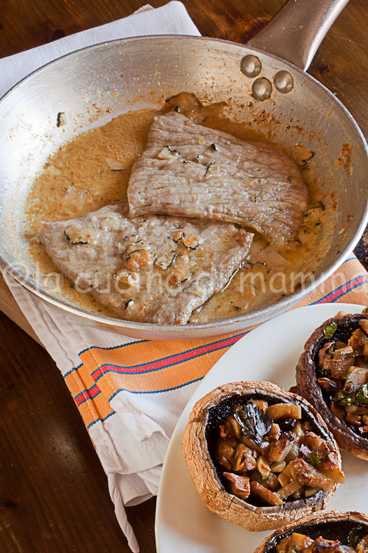 la cucina di mamma Scaloppine ai tartufi con contorno di funghi al forno.