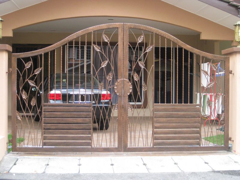 Featured image of post Iron Main Gate Design 2020 / Every custom modern iron and wood security gate from first impression ironworks is designed to provide security and beauty to your home, and is always custom built to your.