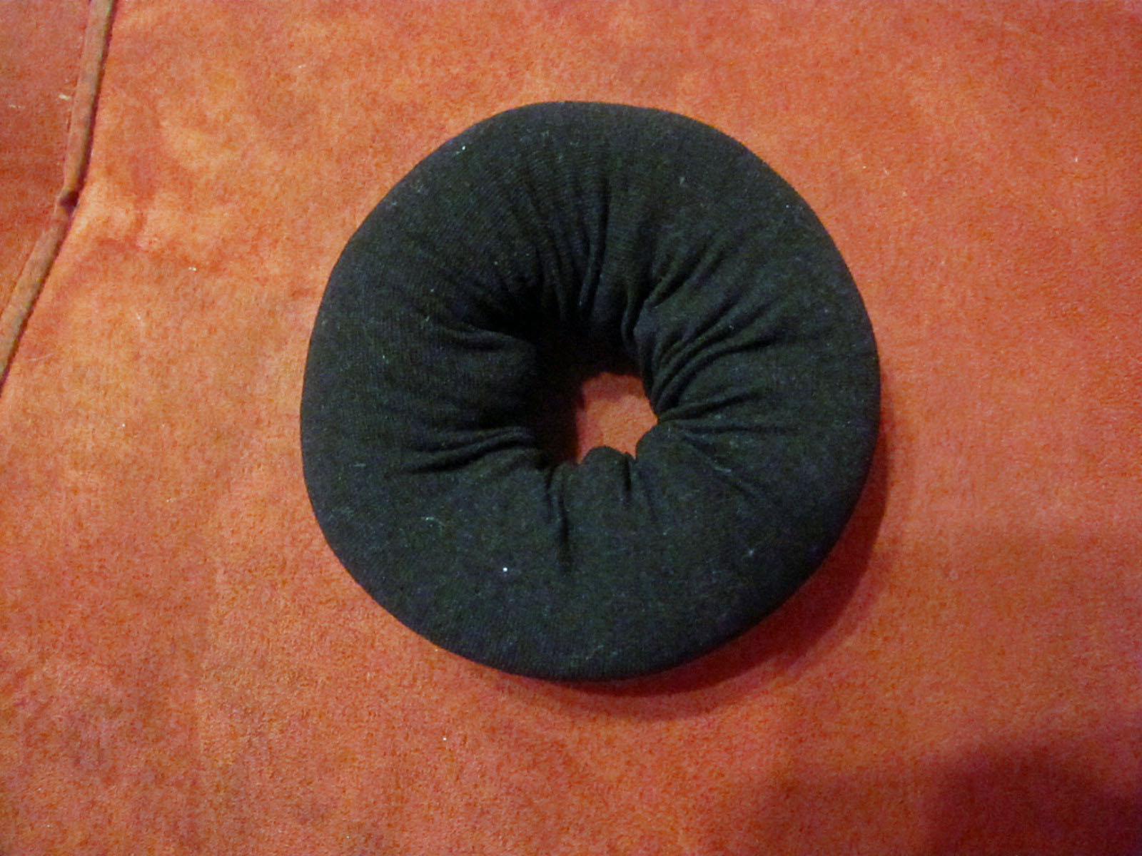 .Crafty Capable. Bun Shaper (AKA Chignon Cushion/Foundation) Tutorial