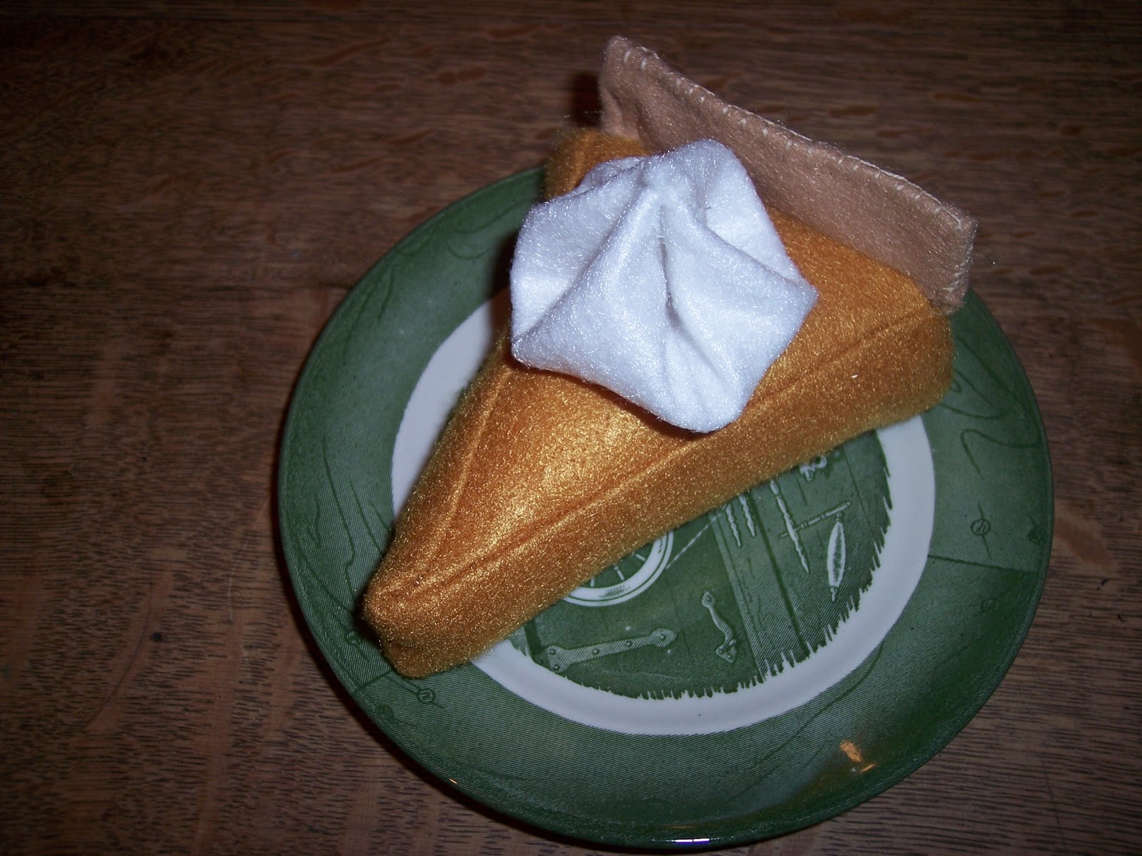 Mrs.T's Christmas Kitchen Fantabulous Felt Food!