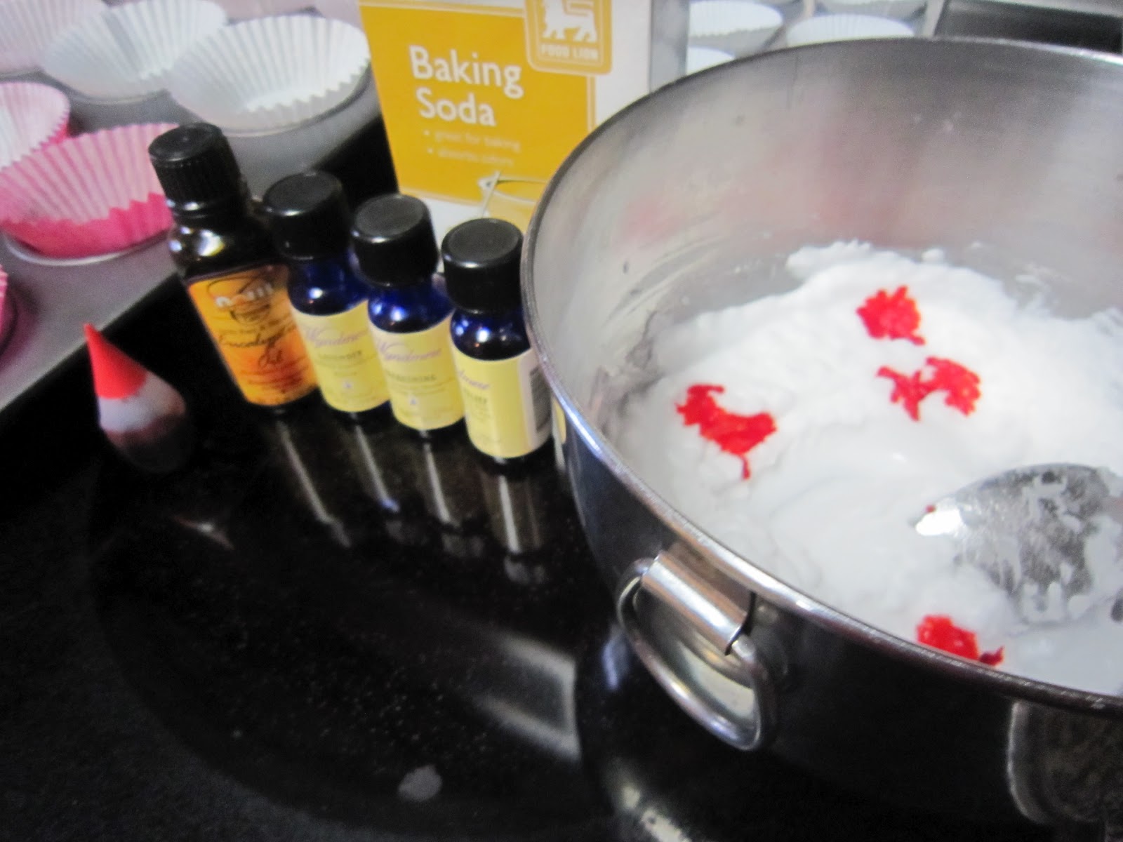 McGalver How to Make Your Own Aromatic Shower Bombs