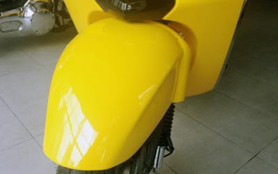 Vespa 946 màu vàng độc nhất ở Việt Nam 2