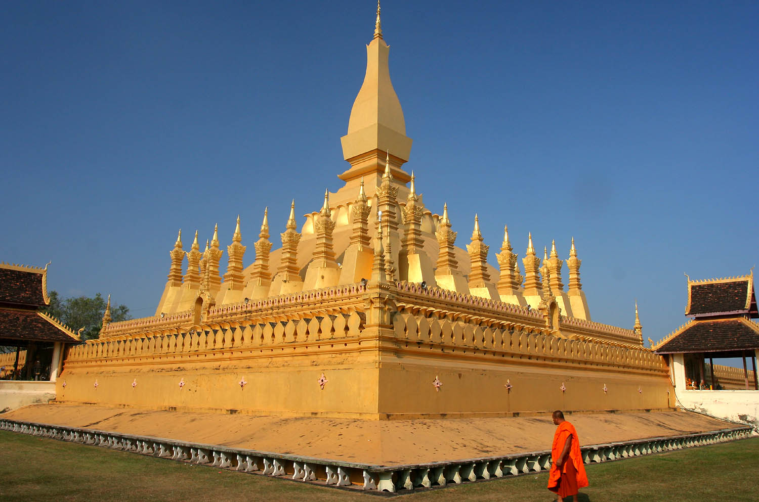 10 Tempat Wisata Menarik di Vientiane Laos