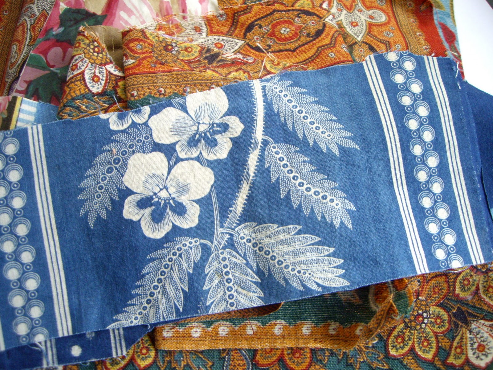 Made on our kitchen table by elsewares...Rachel H more french fabric