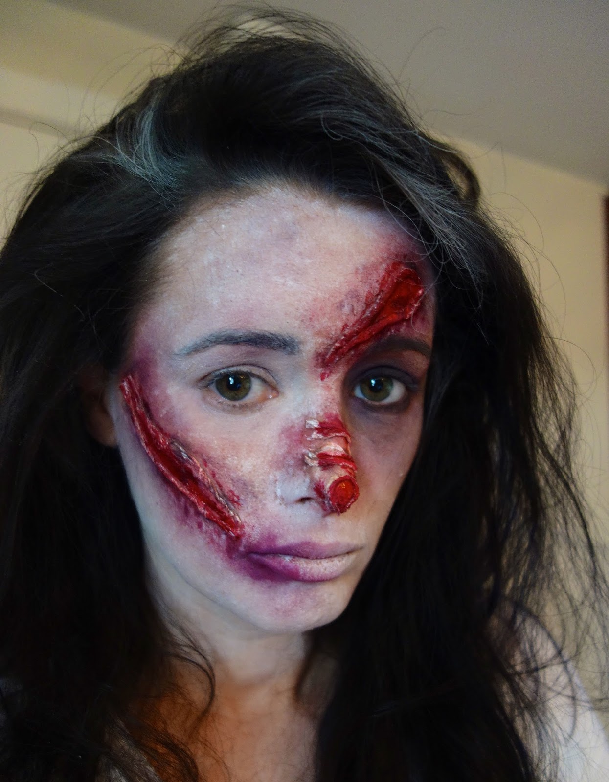 O�Brien How to Halloween Makeup