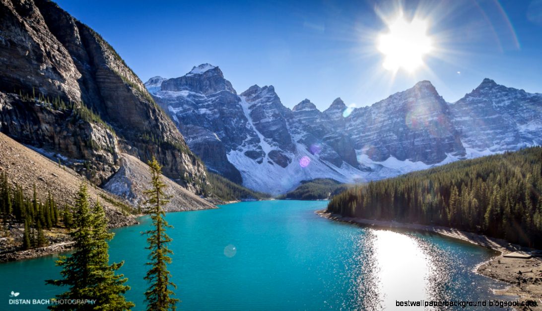 Holiday road Lake Moraine Banff National Park Canada – Distan Holiday road Lake Moraine Banff National Park Canada – Distan