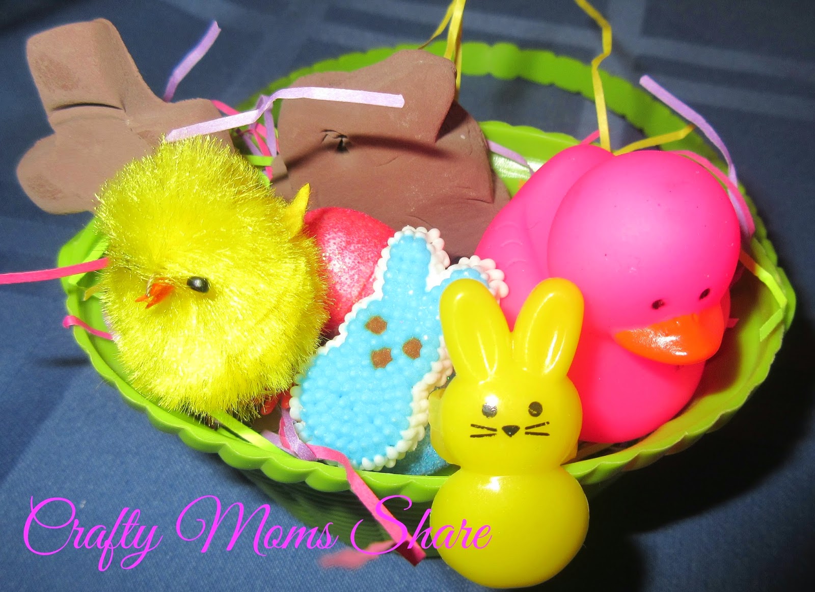 Crafty Moms Share Easter Baskets for American Girl Dolls