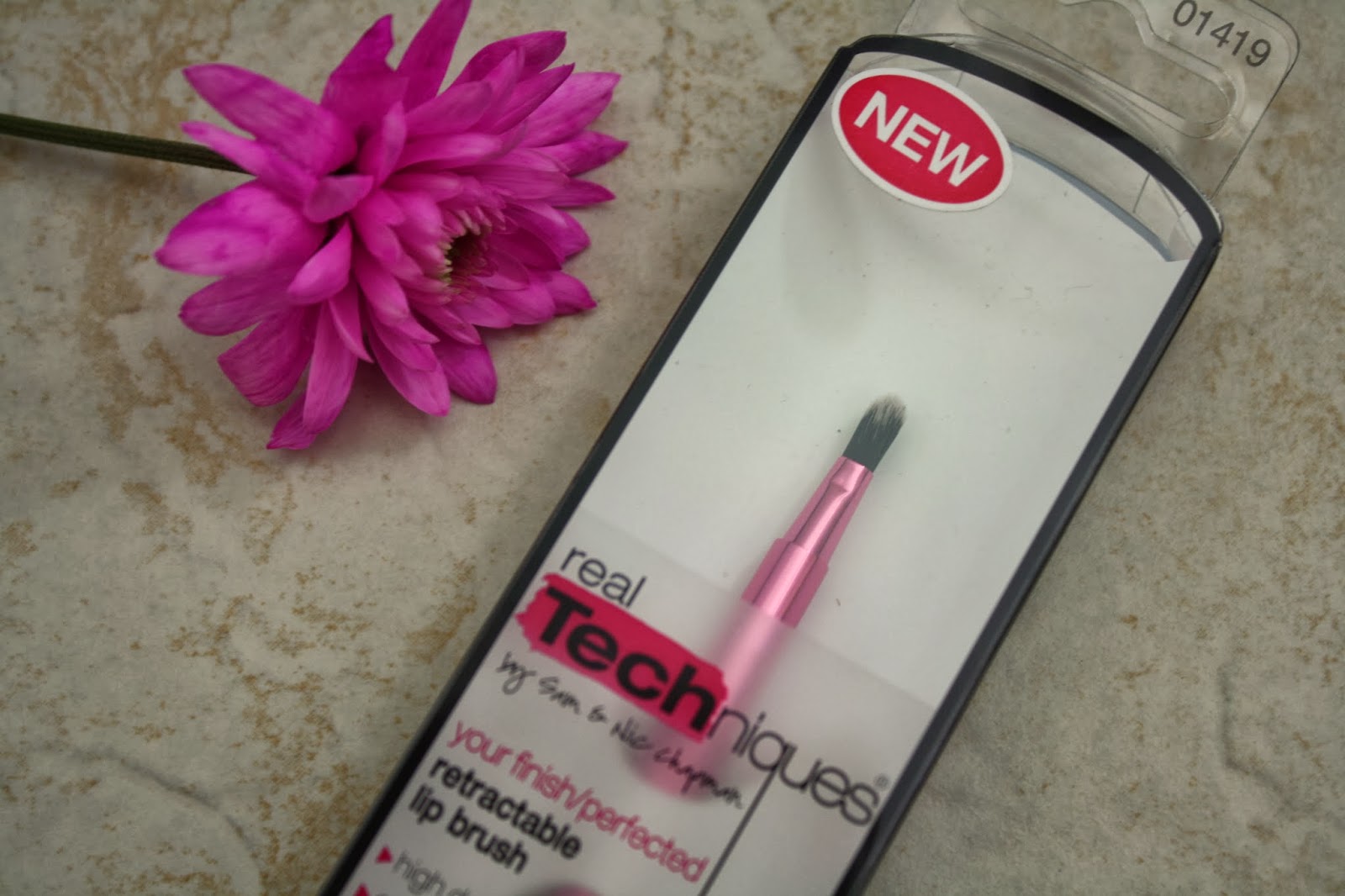 Graceyblossom Real Techniques Retractable Lip Brush Review