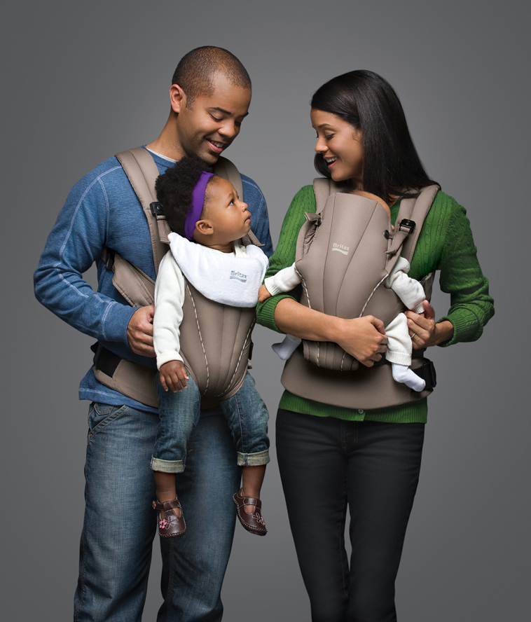A to Z for Moms Like Me Britax Baby Carrier Review & Giveaway