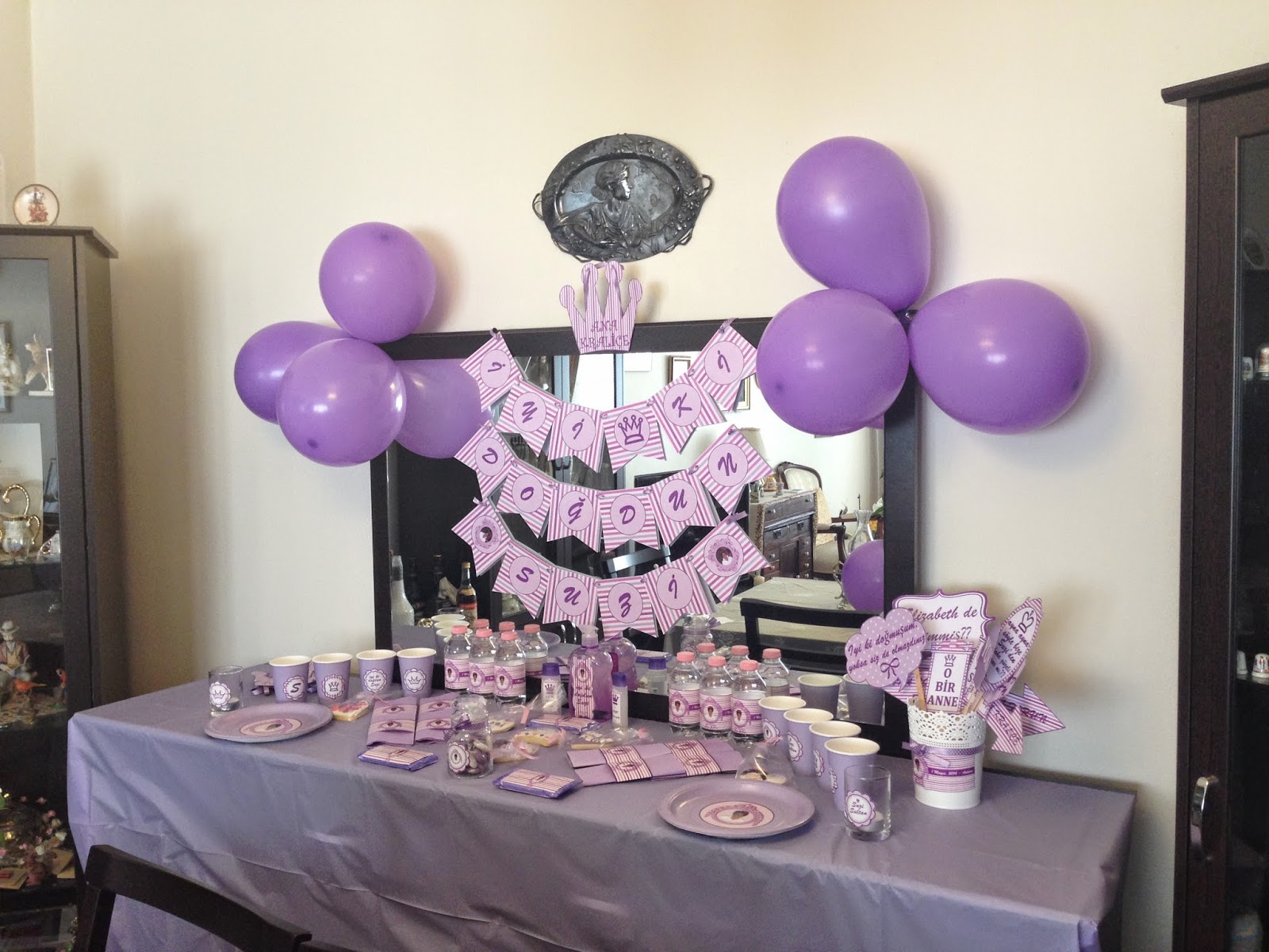 Stylish Parties Ana Kraliçe / Queen Themed Party