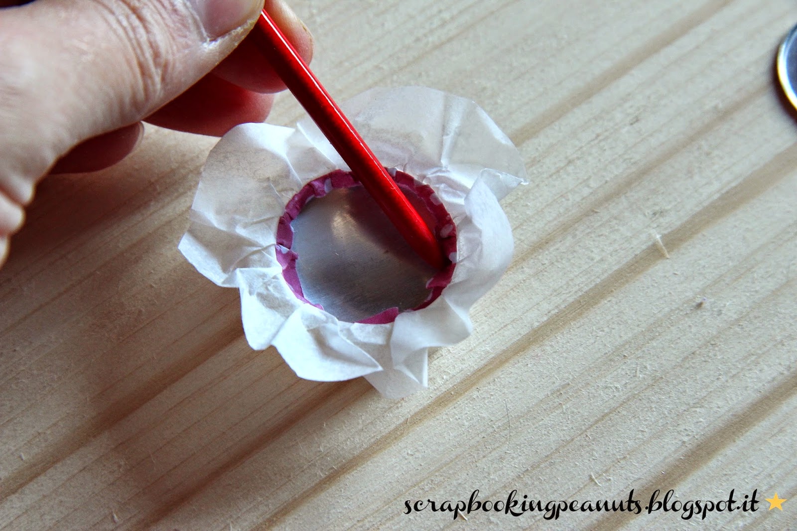 scrapbooking peanuts How to make a Paper Button