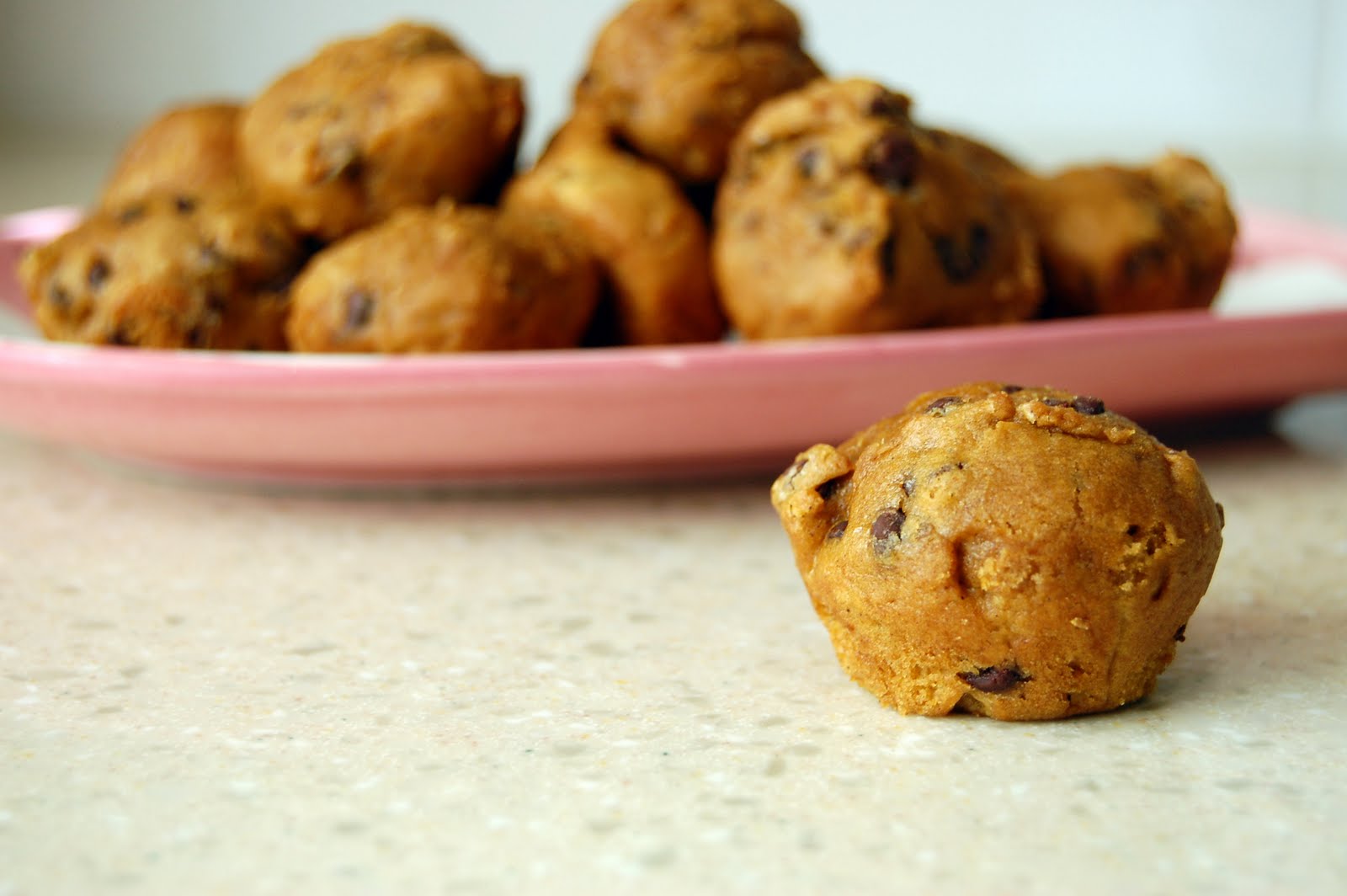 Dinner with Danielle Chocolate Chip Pumpkin Muffin Bites {1 WW+ Dessert}