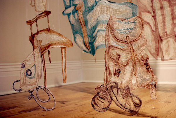 الرسم بالخيوط الملونة