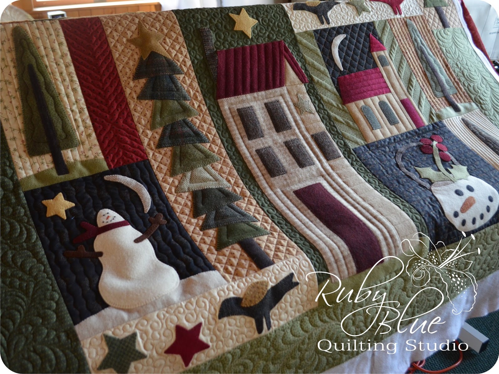 Ruby Blue Quilting Studio It's a Green Christmas Quilt