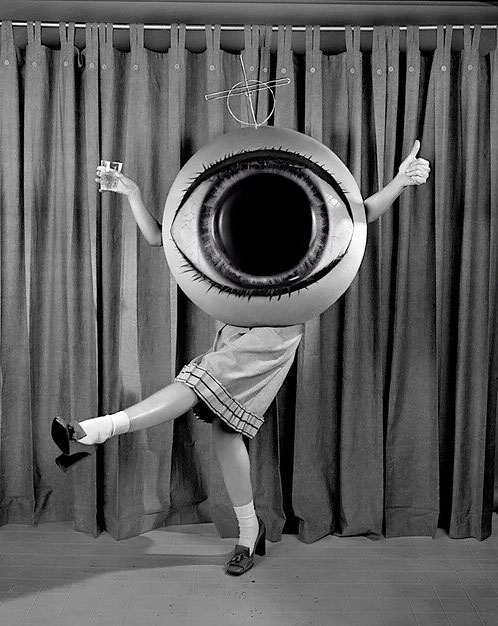 eyeball show pic