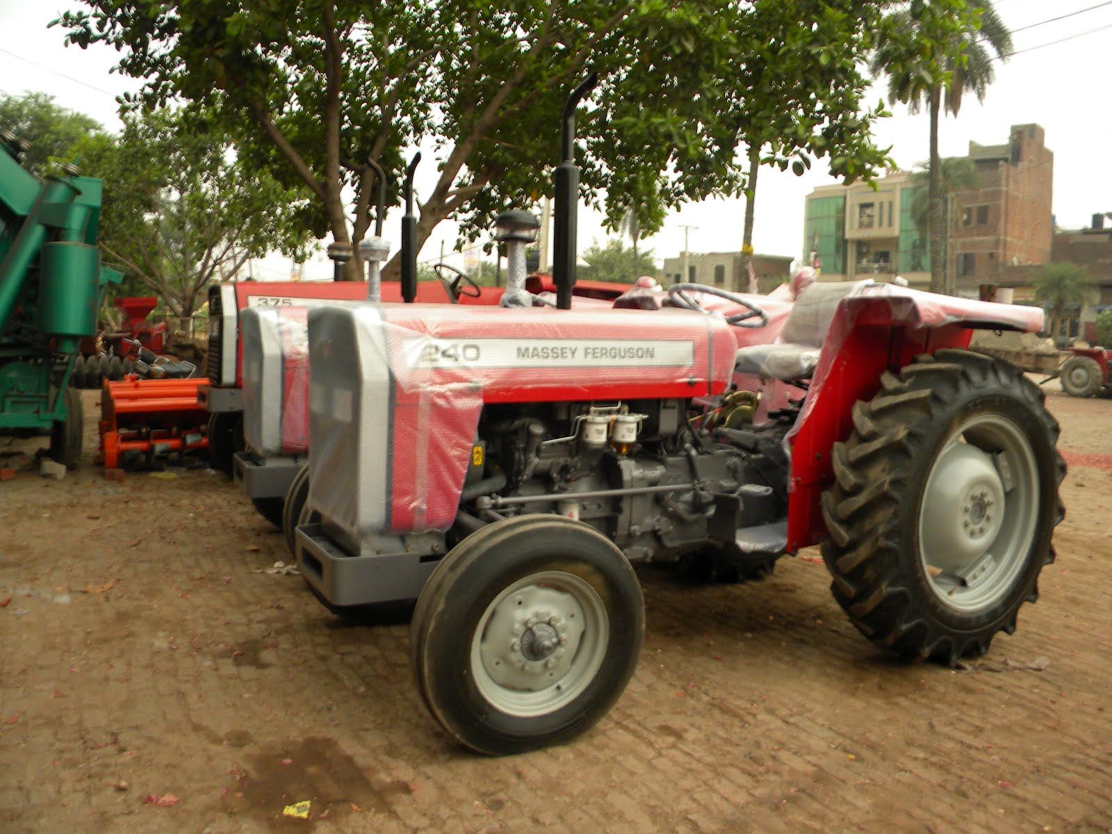 Massey Ferguson Dealers Massey Ferguson Tractors