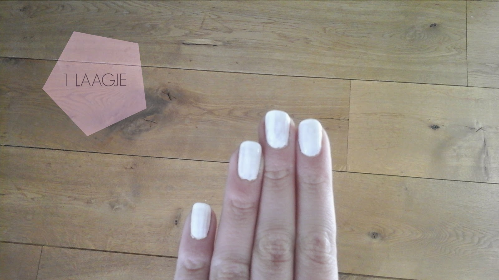 1 laagje witte nagellak Swatch big bazar perfect touch nagellak wit 1 laagje