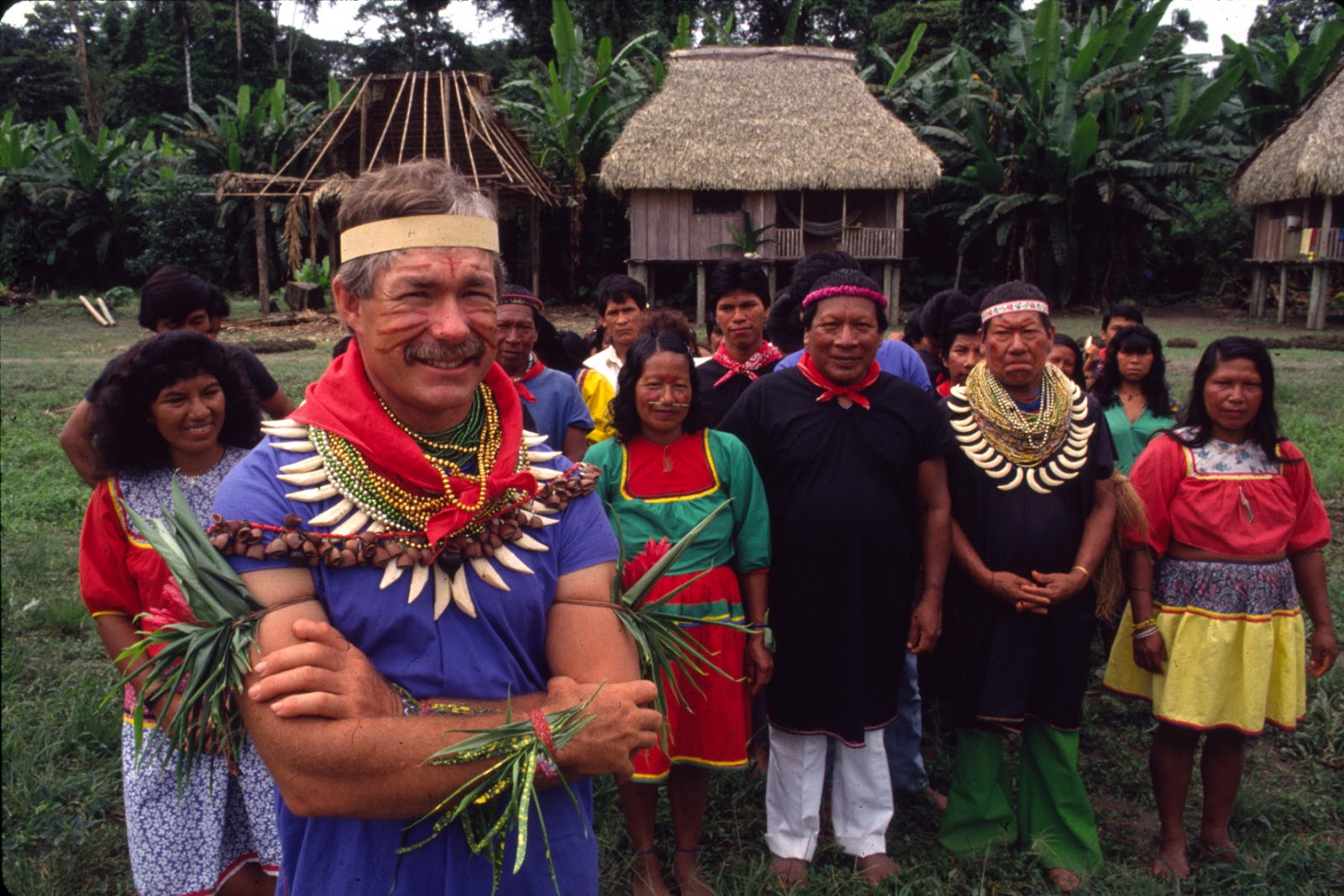 Grupos Etnicos del Ecuador: Ai’Cofan Grupos Etnicos del Ecuador: Ai’Cofan